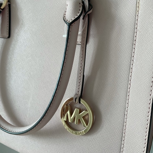 Michael Kors Large Tote Bag - Picture 7 of 12